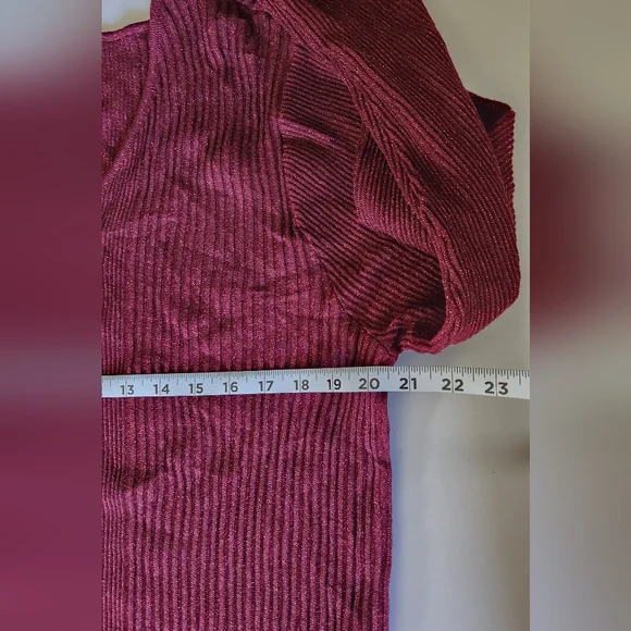 NWT Alfani Plus Women's V-Neck Ribbed Metallic Sweater - Picture 5 of 13